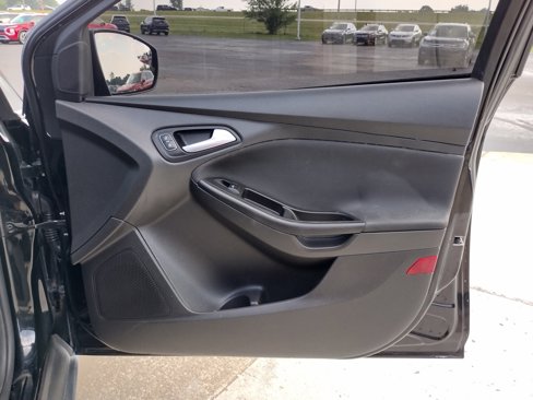 Used 2018 Ford Focus SE image 19