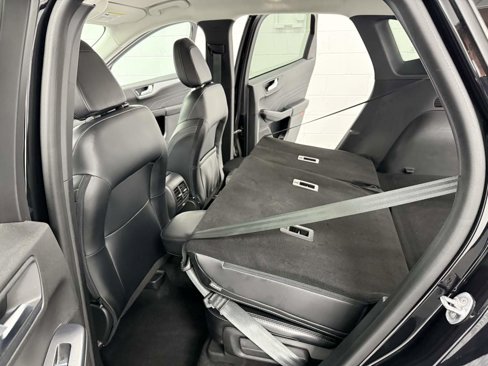 Used 2023 Ford Escape Platinum image 14