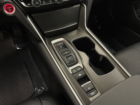Used 2019 Honda Accord Touring image 15