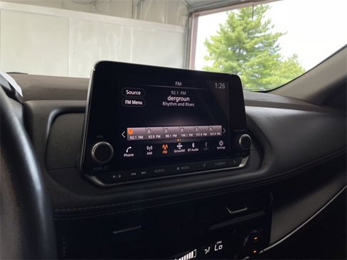 Used 2023 Nissan Rogue SV w/ SV Premium Package image 25