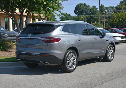 Used 2019 Buick Enclave Avenir image 4