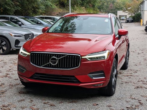 Used 2018 Volvo XC60 T5 Inscription w/ Convenience Package image 3