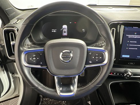 Used 2021 Volvo XC40 P8 Recharge w/ Advanced Package image 13