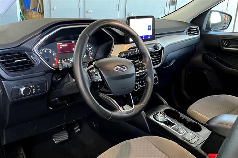 Used 2022 Ford Escape SE w/ Cold Weather Package image 14
