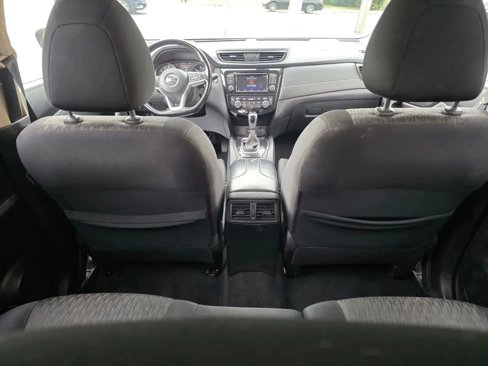 Used 2020 Nissan Rogue SV image 22