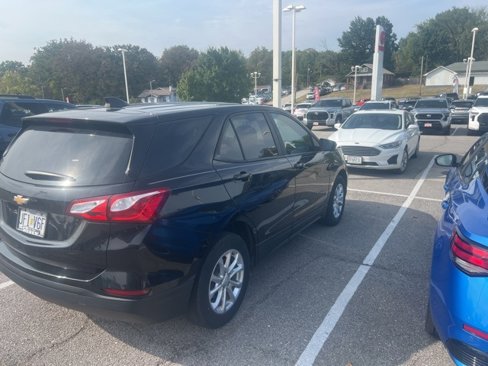 Used 2021 Chevrolet Equinox LS w/ LS Convenience Package image 5