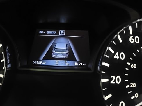 Used 2020 Nissan Pathfinder SV image 23