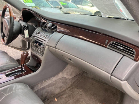 Used 2002 Cadillac De Ville DTS w/ Premium Equipment Pkg image 30