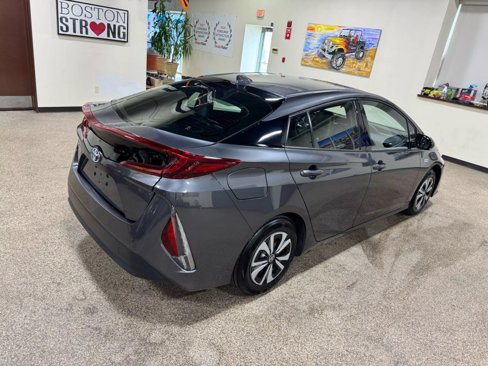 Used 2018 Toyota Prius Prime Premium image 15