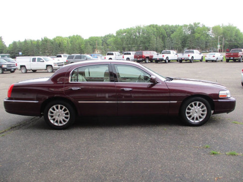 Used 2006 Lincoln Town Car Signature image 10