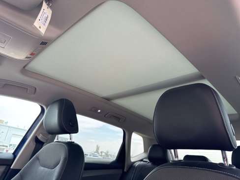 Used 2022 Volkswagen Taos SE w/ Panoramic Sunroof Package image 30