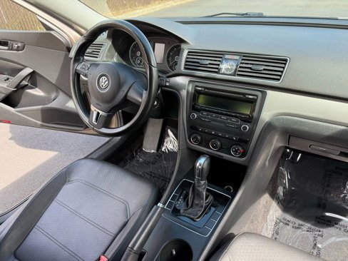 Used 2015 Volkswagen Passat 1.8T S image 13