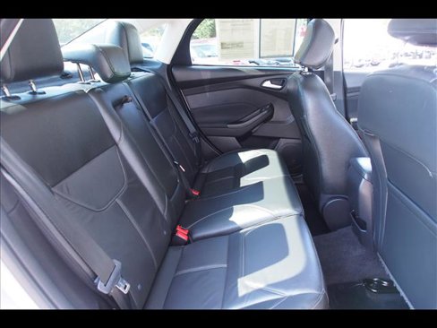 Used 2018 Ford Focus Titanium image 14