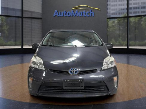 Used 2014 Toyota Prius Two image 2