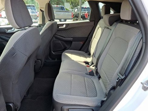 Certified 2020 Ford Escape SE image 10