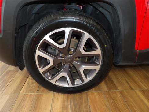 Used 2015 Jeep Renegade Latitude w/ Popular Equipment Group image 10
