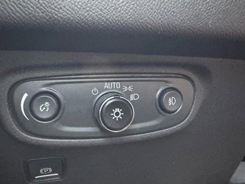 Used 2021 GMC Terrain SLT image 22
