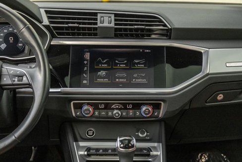 Used 2021 Audi Q3 2.0T Premium image 8