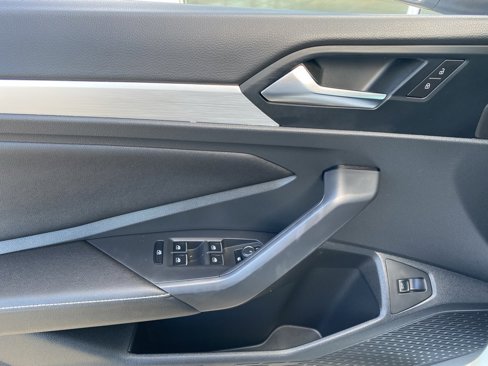 Certified 2025 Volkswagen Jetta S image 25
