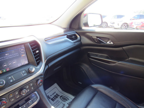 Used 2021 GMC Acadia AT4 w/ Technology Package image 30