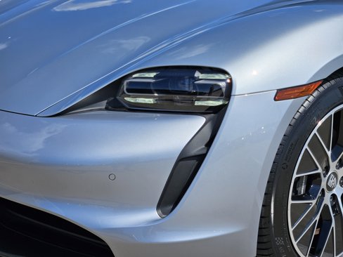 Certified 2022 Porsche Taycan image 12
