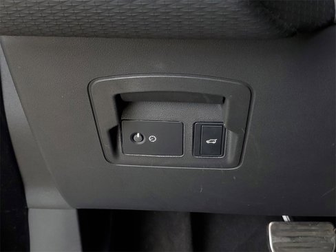 Used 2022 Land Rover Range Rover Velar R-Dynamic S image 13