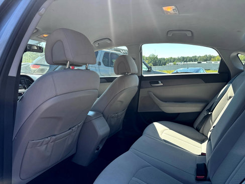 Used 2017 Hyundai Sonata SE image 18