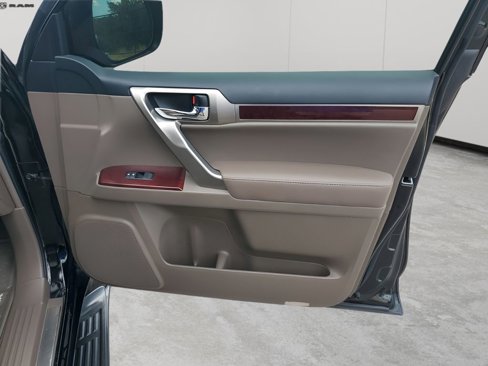Used 2017 Lexus GX 460 Premium image 13