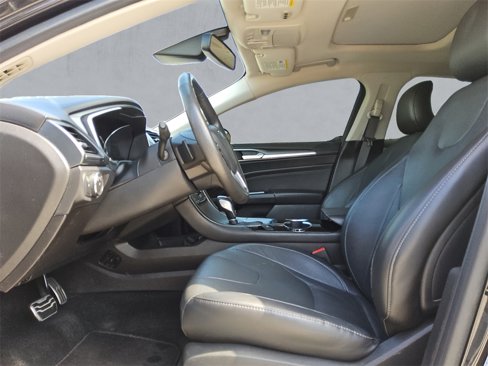 Used 2015 Ford Fusion Titanium image 9