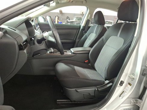 Used 2021 Nissan Sentra SV image 16