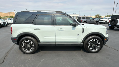 Used 2021 Ford Bronco Sport Outer Banks w/ Outer Banks Package (96D) image 2