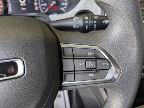 New 2025 Jeep Compass Sport image 15