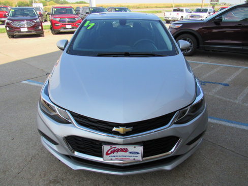 Used 2017 Chevrolet Cruze LT w/ Sun And Sound Package image 2