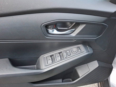 Used 2023 Honda Accord LX image 12