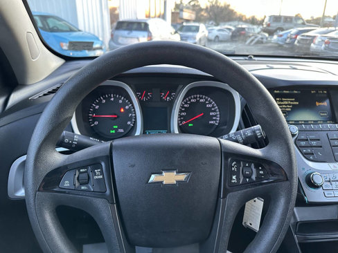Used 2017 Chevrolet Equinox LS image 22