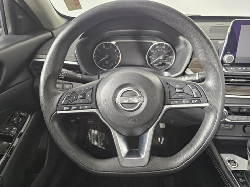 Used 2023 Nissan Altima 2.5 SV image 25
