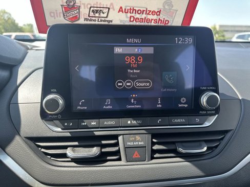Certified 2022 Nissan Altima 2.5 SV image 13