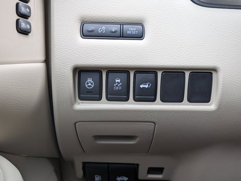 Used 2018 Nissan Murano SL w/ Moonroof Package image 21