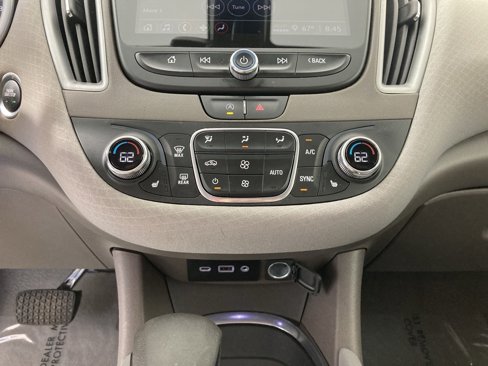 Used 2022 Chevrolet Malibu LT image 8