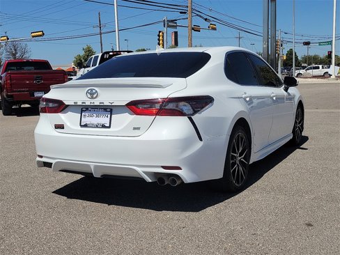 Used 2021 Toyota Camry SE image 10