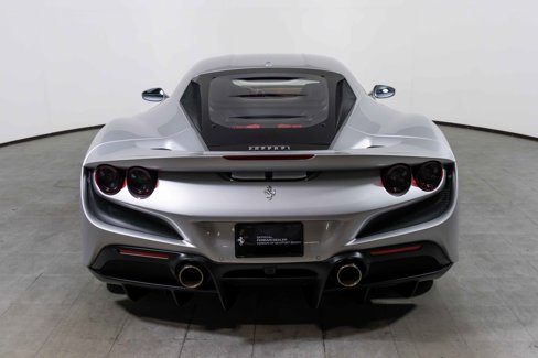 Used 2022 Ferrari F8 Tributo image 8