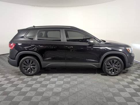 Used 2023 Volkswagen Taos S image 8