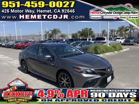 Used 2023 Toyota Camry SE image 1