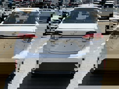 Used 2023 Toyota Corolla LE image 5