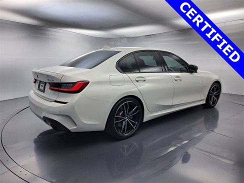 Certified 2022 BMW 330i Sedan w/ M Sport Package image 3