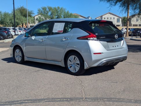 Used 2023 Nissan Leaf S image 4