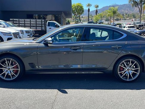 Used 2025 Genesis G70 2.5T image 12