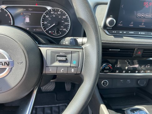 Used 2021 Nissan Rogue SV image 20