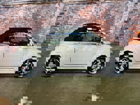 Used 2007 Volkswagen Beetle Convertible w/ Package 1 image 4