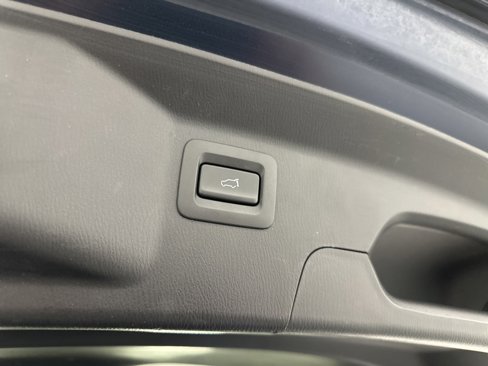 Used 2018 MAZDA CX-9 Touring w/ Touring Premium Package image 29